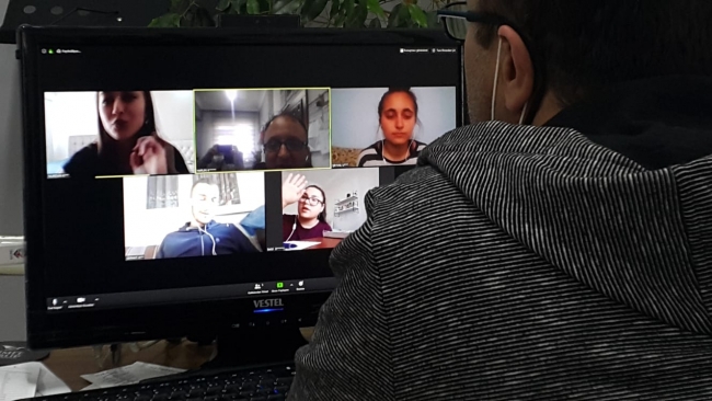 Uzaktan eğitimi öğrenciler de veliler de benimsedi